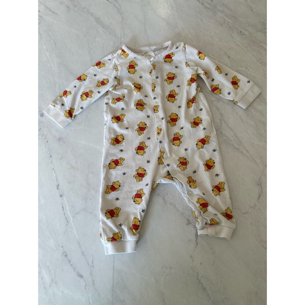 Disney Winnie the Pooh sleeper snap closure girl boy 2-4 months infants